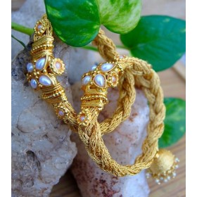 Jhanjhariya Rope Bangle with Pearls